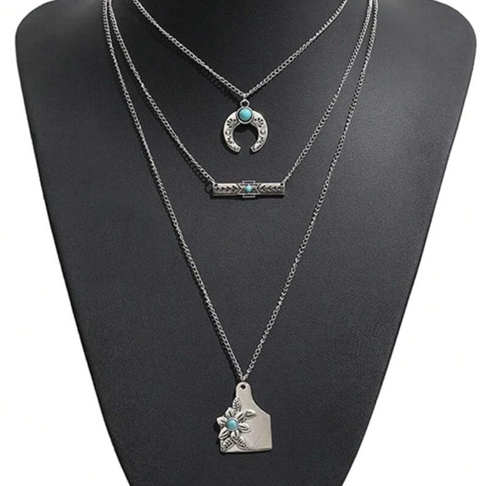 Turquoise One-Piece Layered Charm Necklace - NEW